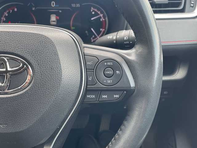 トヨタ ＲＡＶ４ アドベンチャー オフロードPKG 岡山県 2022(令4)年 2.4万km アティチュードブラックマイカ 純正10.5インチディスプレイオーディオ/フルセグTV、Bluetooth、AppleCarplay/AndroidAuto、FM、AM/バックカメラ/デジタルインナーミラー/前後ドライブレコーダー/パワーバックドア/前席シートヒーター/前席エアシート/D席メモリーシート/TVキャンセラー/レーダークルーズコントロール/プリクラッシュセーフティ/ステアリングヒーター