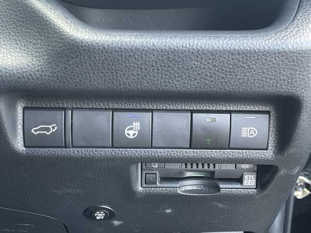 トヨタ ＲＡＶ４ アドベンチャー オフロードPKG 岡山県 2022(令4)年 2.4万km アティチュードブラックマイカ 純正10.5インチディスプレイオーディオ/フルセグTV、Bluetooth、AppleCarplay/AndroidAuto、FM、AM/バックカメラ/デジタルインナーミラー/前後ドライブレコーダー/パワーバックドア/前席シートヒーター/前席エアシート/D席メモリーシート/TVキャンセラー/レーダークルーズコントロール/プリクラッシュセーフティ/ステアリングヒーター