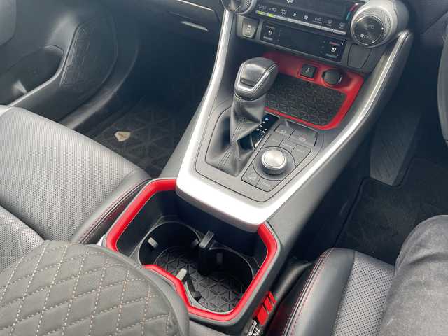 トヨタ ＲＡＶ４ アドベンチャー オフロードPKG 岡山県 2022(令4)年 2.4万km アティチュードブラックマイカ 純正10.5インチディスプレイオーディオ/フルセグTV、Bluetooth、AppleCarplay/AndroidAuto、FM、AM/バックカメラ/デジタルインナーミラー/前後ドライブレコーダー/パワーバックドア/前席シートヒーター/前席エアシート/D席メモリーシート/TVキャンセラー/レーダークルーズコントロール/プリクラッシュセーフティ/ステアリングヒーター