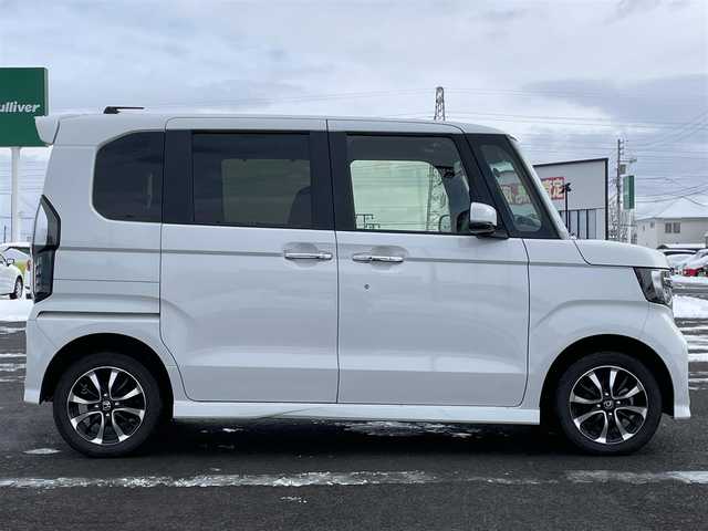 ホンダ Ｎ ＢＯＸ カスタム G L ホンダセンシング 道東・釧路十勝 2020(令2)年 3.5万km プラチナホワイトパール ４WD/ワンオーナー/ホンダセンシング/純正ディスプレイオーディオ/AM/FM/CD/ワンセグ/衝突被害軽減ブレーキ/横滑り防止装置/アダプティブクルーズコントロール/レーンキープアシスト/クリアランスソナー/バックカメラ/ビルトインETC/アイドリングストップ/ECONモード/片側パワースライドドア/前席シートヒーター/ステアリングリモコン/USBポート/プッシュスタート/スマートキー/LEDヘッドライト/オートライト/オートハイビーム/フォグランプ/電動格納ミラー/ヒーテッドドアミラー/ウィンカーミラー/純正ラバーフロアマット/スペアキー/純正エンジンスターター