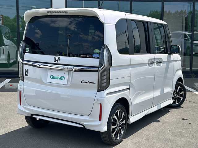 ホンダ Ｎ ＢＯＸ カスタム G L ホンダセンシング 道東・釧路十勝 2020(令2)年 3.5万km プラチナホワイトパール ４WD/ワンオーナー/ホンダセンシング/純正ディスプレイオーディオ/AM/FM/CD/ワンセグ/衝突被害軽減ブレーキ/横滑り防止装置/アダプティブクルーズコントロール/レーンキープアシスト/クリアランスソナー/バックカメラ/ビルトインETC/アイドリングストップ/ECONモード/片側パワースライドドア/前席シートヒーター/ステアリングリモコン/USBポート/プッシュスタート/スマートキー/LEDヘッドライト/オートライト/オートハイビーム/フォグランプ/電動格納ミラー/ヒーテッドドアミラー/ウィンカーミラー/純正ラバーフロアマット/スペアキー/純正エンジンスターター