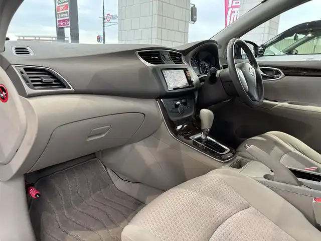 日産 シルフィ