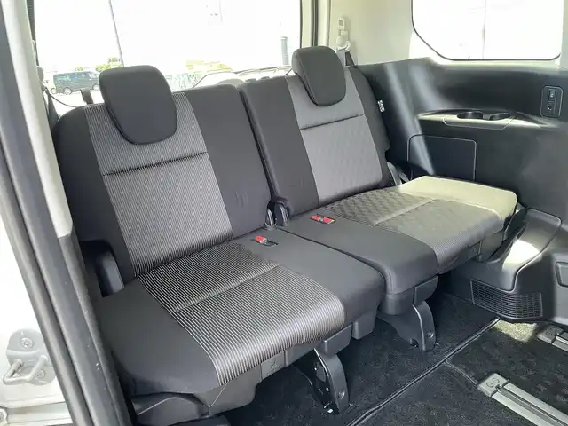 日産 セレナ e－パワー ハイウェイスター V 佐賀県 2020(令2)年 4.3万km ブリリアントホワイトパール 2トーン プロパイロット/純正10型ナビゲーション/・AM/FM/BT/CD/DVD/フルセグ/・TVキャンセラー/インテリジェントアラウンドビューモニター/両側パワースライドドア/・ハンズフリーパワースライドドア/・前席シートヒーター/ステアリングヒーター/LEDヘッドライト/・オートマチックハイビーム/スマートキー/ETC/純正16インチアルミホイール/純正フロアマット/インテリジェントセーフティー/・インテリジェント エマージェンシーブレーキ/・インテリジェント LI（車線逸脱防止支援システム）/・LDW（車線逸脱警報）/・RCTA（後退時車両検知警報）/・ソナー（前後障害物検知）/・ふらつき警報/・踏み間違い衝突防止アシスト（前後対応）/・SRSエアバッグ（運転席・助手席＋サイド＋カーテン）/・VDC（車両姿勢制御）＋TCS（トラクションコントロール）