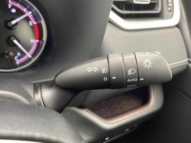 トヨタ ＲＡＶ４ G 千葉県 2020(令2)年 2.8万km アティチュードブラックマイカ ディスプレイオーディオ　ナビ機能Ｂｌｕｅｔｏｏｔｈ・USBＡｐｐｌｅＣａｒＰｌａｙ・AndroidAuto　/全周囲カメラ　/電動パワーバックドア/シートヒーター　/ハンドルヒーター　/Ｄ席シートメモリー　/衝突軽減ブレーキ　/トヨタセーフティセンス/プリクラッシュ/オートハイビーム/レーダークルーズコントロール/クリアランスソナー/リアクロストラフィックアラート/パーキングサポートブレーキ/ロードサインアシスト/ブラインドスポットモニター/コーナーセンサー/純正18インチAW/ETC/純正フロアマット
