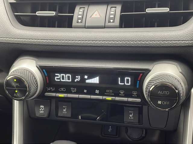 トヨタ ＲＡＶ４ G 千葉県 2020(令2)年 2.8万km アティチュードブラックマイカ ディスプレイオーディオ　ナビ機能Ｂｌｕｅｔｏｏｔｈ・USBＡｐｐｌｅＣａｒＰｌａｙ・AndroidAuto　/全周囲カメラ　/電動パワーバックドア/シートヒーター　/ハンドルヒーター　/Ｄ席シートメモリー　/衝突軽減ブレーキ　/トヨタセーフティセンス/プリクラッシュ/オートハイビーム/レーダークルーズコントロール/クリアランスソナー/リアクロストラフィックアラート/パーキングサポートブレーキ/ロードサインアシスト/ブラインドスポットモニター/コーナーセンサー/純正18インチAW/ETC/純正フロアマット