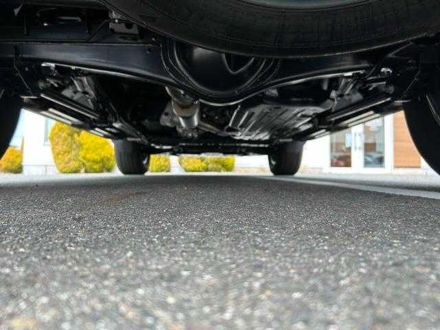トヨタ ランドクルーザー ２５０ VX 岩手県 2024(令6)年 0.1万km プラチナホワイトパールマイカ 純正ナビ（フルセグ／ｂｌｕｅｔｏｏｔｈ）　/純正１８インチＡＷ　/全方位カメラ　/デジタルインナーミラー　/三眼ＬＥＤヘッドライト　/レーンキープアシスト/オートクルーズコントロール/ステアリングリモコン/オートブレーキホールド/電動リアゲート/サンルーフ　/ステアリングヒーター　/前席シートヒーター・エアコン　/レザーシート/ドラレコ/ETC2.0/ワンオーナー