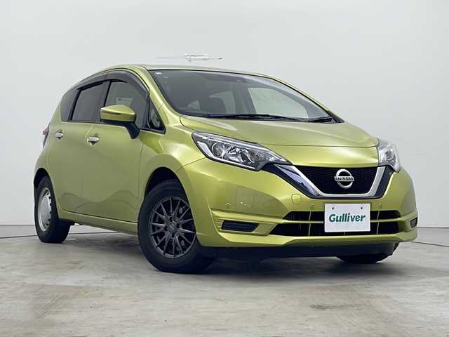 日産 ノート X DIG－S 秋田県 2018(平30)年 7.1万km オリーブグリーン 純正ナビ/　(CD/Bluetooth/フルセグテレビ)/横滑り防止装置/レーンキープアシスト/衝突被害軽減装置/前後コーナーセンサー/ＬＥＤライト/オートライト/純正フロアマット/スペアキー/ステアリングリモコン/プッシュスタート/スマートキー/電動格納ミラー