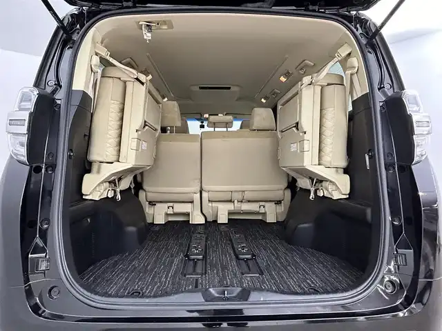 トヨタ ヴェルファイア X 道央・札幌 2020(令2)年 1万km ブラック ・４WD/・寒冷地仕様/・ディスプレイオーディオナビ/　BT/USB/Miracast/・バックカメラ/・前方ドライブレコーダー/・トヨタセーフティセンス/・プリクラッシュセーフティ/・レーダークルーズコントロール/・レーンキープアシスト/・クリアランスソナー/・PKSB/・オートハイビーム/・フロントデアイサー/・アイドリングストップ/・両側パワースライドドア/・LEDヘッドライト/・フォグライト/・オートライト/・プッシュスタート/・スマートキー/・純正フロアマット/・ドアバイザー