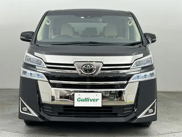トヨタ ヴェルファイア X 道央・札幌 2020(令2)年 1万km ブラック ・４WD/・寒冷地仕様/・ディスプレイオーディオナビ/　BT/USB/Miracast/・バックカメラ/・前方ドライブレコーダー/・トヨタセーフティセンス/・プリクラッシュセーフティ/・レーダークルーズコントロール/・レーンキープアシスト/・クリアランスソナー/・PKSB/・オートハイビーム/・フロントデアイサー/・アイドリングストップ/・両側パワースライドドア/・LEDヘッドライト/・フォグライト/・オートライト/・プッシュスタート/・スマートキー/・純正フロアマット/・ドアバイザー