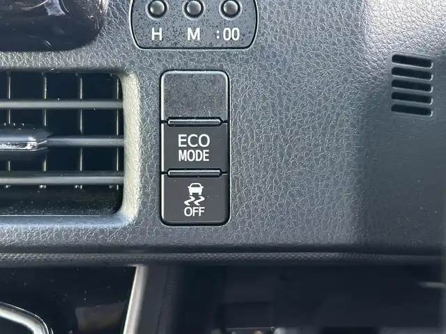 トヨタ ヴォクシー ZS 煌Ⅲ 福岡県 2020(令2)年 3.7万km ブラック 社外SDナビ(ワンセグ/CD/DVD/HDMI/USB/Bluetooth) バックカメラ クルーズコントロール プリクラッシュセーフティ レーンキープアシスト 前後クリアランスソナー LEDヘッドライト＆フォグランプ オートライト オートマチックハイビーム ETC フリップダウンモニター 前後ドライブレコーダー 純正16インチアルミホイール 両側パワースライド