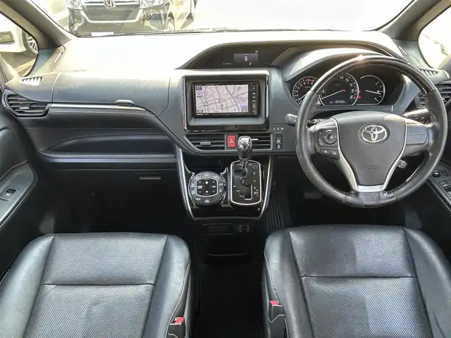 トヨタ エスクァイア Gi 島根県 2015(平27)年 10.3万km スパークリングブラックパールクリスタルシャイン 社外ナビ　/ワンセグＴＶ　/ＤＶＤ再生　/Ｂｌｕｅｔｏｏｔｈオーディオ　/バックカメラ　/ＥＴＣ　/両側パワースライドドア　/横滑り防止装置　/クルーズコントロール /前席シートヒーター /リアサーキュレーター /アイドリングストップ/純正LEDヘッドライト /純正フロアマット /ISOFIX