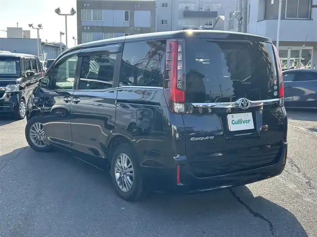 トヨタ エスクァイア Gi 島根県 2015(平27)年 10.3万km スパークリングブラックパールクリスタルシャイン 社外ナビ　/ワンセグＴＶ　/ＤＶＤ再生　/Ｂｌｕｅｔｏｏｔｈオーディオ　/バックカメラ　/ＥＴＣ　/両側パワースライドドア　/横滑り防止装置　/クルーズコントロール /前席シートヒーター /リアサーキュレーター /アイドリングストップ/純正LEDヘッドライト /純正フロアマット /ISOFIX