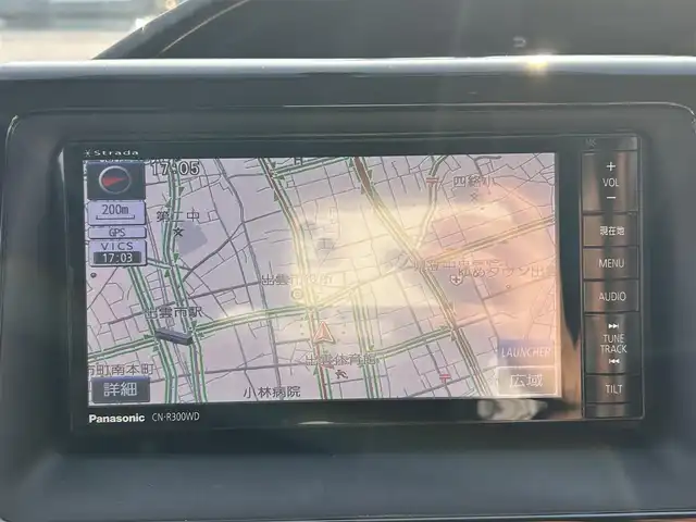 トヨタ エスクァイア Gi 島根県 2015(平27)年 10.3万km スパークリングブラックパールクリスタルシャイン 社外ナビ　/ワンセグＴＶ　/ＤＶＤ再生　/Ｂｌｕｅｔｏｏｔｈオーディオ　/バックカメラ　/ＥＴＣ　/両側パワースライドドア　/横滑り防止装置　/クルーズコントロール /前席シートヒーター /リアサーキュレーター /アイドリングストップ/純正LEDヘッドライト /純正フロアマット /ISOFIX