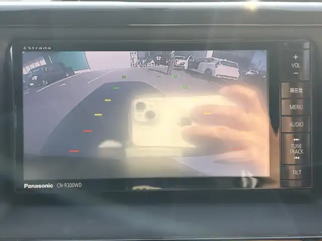 トヨタ エスクァイア Gi 島根県 2015(平27)年 10.3万km スパークリングブラックパールクリスタルシャイン 社外ナビ　/ワンセグＴＶ　/ＤＶＤ再生　/Ｂｌｕｅｔｏｏｔｈオーディオ　/バックカメラ　/ＥＴＣ　/両側パワースライドドア　/横滑り防止装置　/クルーズコントロール /前席シートヒーター /リアサーキュレーター /アイドリングストップ/純正LEDヘッドライト /純正フロアマット /ISOFIX
