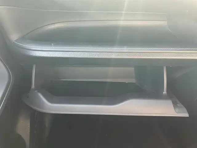 トヨタ エスクァイア Gi 島根県 2015(平27)年 10.3万km スパークリングブラックパールクリスタルシャイン 社外ナビ　/ワンセグＴＶ　/ＤＶＤ再生　/Ｂｌｕｅｔｏｏｔｈオーディオ　/バックカメラ　/ＥＴＣ　/両側パワースライドドア　/横滑り防止装置　/クルーズコントロール /前席シートヒーター /リアサーキュレーター /アイドリングストップ/純正LEDヘッドライト /純正フロアマット /ISOFIX