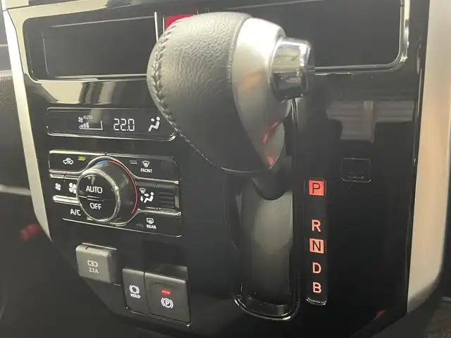 トヨタ ルーミー カスタムG－T 茨城県 2022(令4)年 1.8万km プラムブラウンパールクリスタルシャイン 社外9型ナビ/バックカメラ/フルセグ/衝突被害軽減ブレーキ/車線逸脱抑制装置/レーダークルーズコントロール/オートマチックハイビーム/クリアランスソナー/両側電動スライドドア/ETC/ドラレコ/シートヒーター/純正15インチAW/LEDヘッドライト/スマートキー