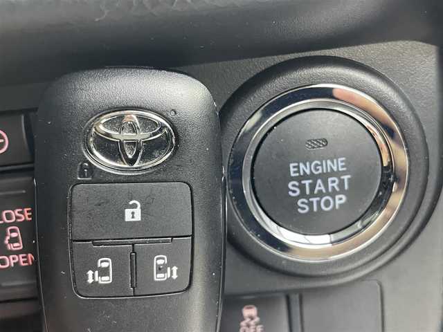 トヨタ ルーミー カスタムG－T 茨城県 2022(令4)年 1.8万km プラムブラウンパールクリスタルシャイン 社外9型ナビ/バックカメラ/フルセグ/衝突被害軽減ブレーキ/車線逸脱抑制装置/レーダークルーズコントロール/オートマチックハイビーム/クリアランスソナー/両側電動スライドドア/ETC/ドラレコ/シートヒーター/純正15インチAW/LEDヘッドライト/スマートキー