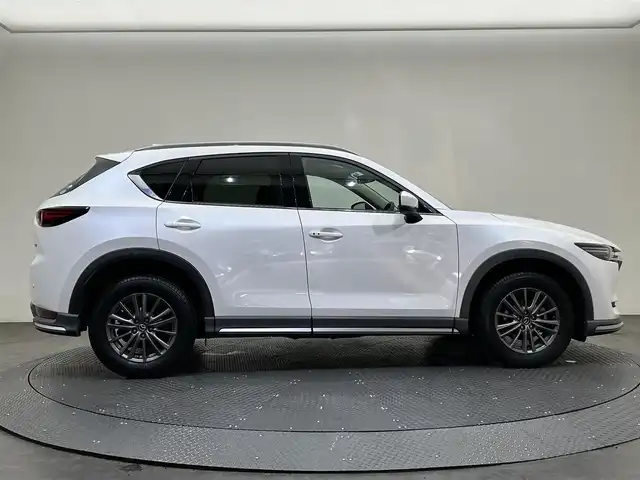 マツダ ＣＸ－５ 25S Lパッケージ 愛媛県 2018(平30)年 4.8万km スノーフレイクホワイトパールマイカ ・ナビ（フルセグＴＶ・ＢＴ・ＡＵＸ・ＦＭ・ＡＭ・ＵＳＢ・ＣＤ・ＤＶＤ）/・全方位カメラ　/・ＥＴＣ　/・前方ドラレコ　/・パワーバックドア　/・レーダークルーズコントロール　/・衝突軽減ブレーキ　/・レーンキープアシスト/・ステアリングヒーター/・DN席シートヒーター/・DN席パワーシート