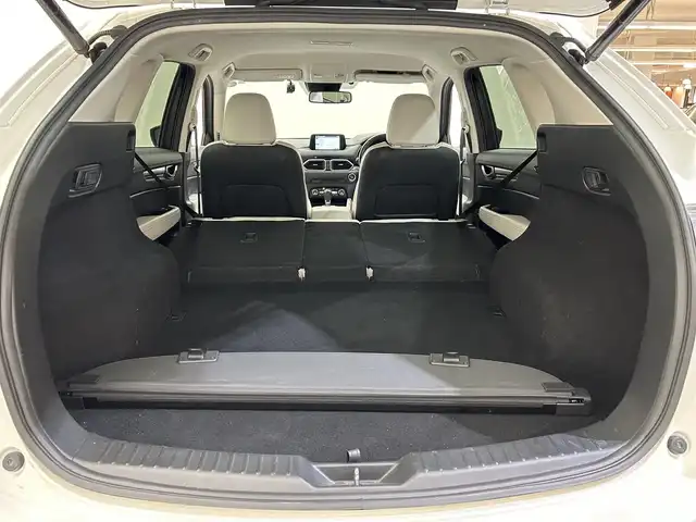 マツダ ＣＸ－５ 25S Lパッケージ 愛媛県 2018(平30)年 4.8万km スノーフレイクホワイトパールマイカ ・ナビ（フルセグＴＶ・ＢＴ・ＡＵＸ・ＦＭ・ＡＭ・ＵＳＢ・ＣＤ・ＤＶＤ）/・全方位カメラ　/・ＥＴＣ　/・前方ドラレコ　/・パワーバックドア　/・レーダークルーズコントロール　/・衝突軽減ブレーキ　/・レーンキープアシスト/・ステアリングヒーター/・DN席シートヒーター/・DN席パワーシート