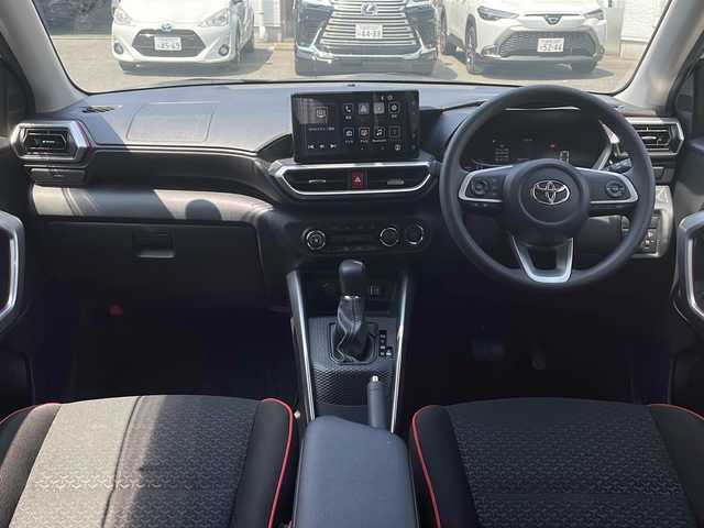 トヨタ ライズ G 福岡県 2023(令5)年 1.7万km シャイニングホワイトパール ワンオーナー/純正ナビ（Bluetooth・フルセグTV）/社外カメラ（バック）/USB入力端子/コーナーセンサー（前後）/エアバッグ（運転席・助手席・サイド）/MTモード付AT/純正フロアマット/布系シート/純正アルミホイール/アイドリングストップ/ABS/横滑り防止装置/衝突軽減システム/盗難防止装置/LEDオートライト/プッシュスタート/パワーウィンドウ/スペアキー/スマートキー/保証書/取扱説明書