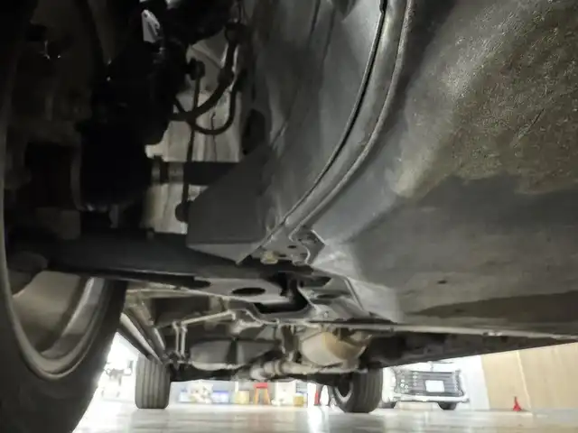 三菱 デリカＤ：５ P 三重県 2023(令5)年 1.9万km アメジストブラック 2.2L ディーゼルターボ/パートタイム4WD/MTモード付インパネ8AT/イクリプス 10インチフローティングナビ AVN-HS01F/（FM/AM/TV/CD/DVD/Bluetooth/SD/AUX/HDMI/AppleCarPlay）/マルチアラウンドモニター/両側オートスライドドア/ETC/e-Assist/・衝突被害軽減ブレーキシステム［FCM］/・車線逸脱警報システム［LDW］/・レーダークルーズコントロールシステム［ACC］/・オートマチックハイビーム［AHB］/・誤発進抑制機能（前進時）/・後側方車両検知警報システム（レーンチェンジアシスト機能付）［BSW/LCA］/・後退時交差車両検知警報システム［RCTA］/装備/・ハーフレザーシート/・シートヒーター（D/N）/・パワーシート（D6way）/・エレクトリックテールゲート（電動バックドア）/・左右独立オートエアコン/・AC100V電源コンセント（100W）/・オートライト/・LED ヘッドランプ＋フロントフォグランプ/・パドルシフト/・オートワイパー/・自動防眩ルームミラー/・純正18inAW/・プッシュスタート/・保/取/・スマートキーx2