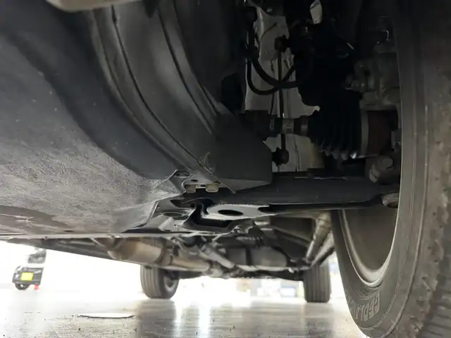 三菱 デリカＤ：５ P 三重県 2023(令5)年 1.9万km アメジストブラック 2.2L ディーゼルターボ/パートタイム4WD/MTモード付インパネ8AT/イクリプス 10インチフローティングナビ AVN-HS01F/（FM/AM/TV/CD/DVD/Bluetooth/SD/AUX/HDMI/AppleCarPlay）/マルチアラウンドモニター/両側オートスライドドア/ETC/e-Assist/・衝突被害軽減ブレーキシステム［FCM］/・車線逸脱警報システム［LDW］/・レーダークルーズコントロールシステム［ACC］/・オートマチックハイビーム［AHB］/・誤発進抑制機能（前進時）/・後側方車両検知警報システム（レーンチェンジアシスト機能付）［BSW/LCA］/・後退時交差車両検知警報システム［RCTA］/装備/・ハーフレザーシート/・シートヒーター（D/N）/・パワーシート（D6way）/・エレクトリックテールゲート（電動バックドア）/・左右独立オートエアコン/・AC100V電源コンセント（100W）/・オートライト/・LED ヘッドランプ＋フロントフォグランプ/・パドルシフト/・オートワイパー/・自動防眩ルームミラー/・純正18inAW/・プッシュスタート/・保/取/・スマートキーx2