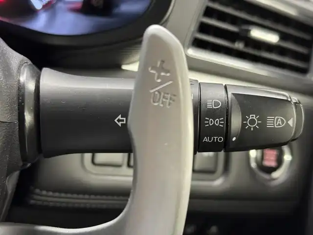 三菱 デリカＤ：５ P 三重県 2023(令5)年 1.9万km アメジストブラック 2.2L ディーゼルターボ/パートタイム4WD/MTモード付インパネ8AT/イクリプス 10インチフローティングナビ AVN-HS01F/（FM/AM/TV/CD/DVD/Bluetooth/SD/AUX/HDMI/AppleCarPlay）/マルチアラウンドモニター/両側オートスライドドア/ETC/e-Assist/・衝突被害軽減ブレーキシステム［FCM］/・車線逸脱警報システム［LDW］/・レーダークルーズコントロールシステム［ACC］/・オートマチックハイビーム［AHB］/・誤発進抑制機能（前進時）/・後側方車両検知警報システム（レーンチェンジアシスト機能付）［BSW/LCA］/・後退時交差車両検知警報システム［RCTA］/装備/・ハーフレザーシート/・シートヒーター（D/N）/・パワーシート（D6way）/・エレクトリックテールゲート（電動バックドア）/・左右独立オートエアコン/・AC100V電源コンセント（100W）/・オートライト/・LED ヘッドランプ＋フロントフォグランプ/・パドルシフト/・オートワイパー/・自動防眩ルームミラー/・純正18inAW/・プッシュスタート/・保/取/・スマートキーx2