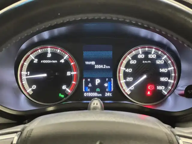 三菱 デリカＤ：５ P 三重県 2023(令5)年 1.9万km アメジストブラック 2.2L ディーゼルターボ/パートタイム4WD/MTモード付インパネ8AT/イクリプス 10インチフローティングナビ AVN-HS01F/（FM/AM/TV/CD/DVD/Bluetooth/SD/AUX/HDMI/AppleCarPlay）/マルチアラウンドモニター/両側オートスライドドア/ETC/e-Assist/・衝突被害軽減ブレーキシステム［FCM］/・車線逸脱警報システム［LDW］/・レーダークルーズコントロールシステム［ACC］/・オートマチックハイビーム［AHB］/・誤発進抑制機能（前進時）/・後側方車両検知警報システム（レーンチェンジアシスト機能付）［BSW/LCA］/・後退時交差車両検知警報システム［RCTA］/装備/・ハーフレザーシート/・シートヒーター（D/N）/・パワーシート（D6way）/・エレクトリックテールゲート（電動バックドア）/・左右独立オートエアコン/・AC100V電源コンセント（100W）/・オートライト/・LED ヘッドランプ＋フロントフォグランプ/・パドルシフト/・オートワイパー/・自動防眩ルームミラー/・純正18inAW/・プッシュスタート/・保/取/・スマートキーx2