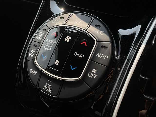 トヨタ ノア Si ダブルバイビーⅡ 福岡県 2020(令2)年 3.8万km ブラック 純正9型SDナビ(フルセグTV/CD/DVD/BT)バックモニタトヨタセーフティーセンスコーナーセンサークルコンドラレコETC両側電動USBポート純正LEDヘットライト純正フロアマット純正１６インチアルミホイールスマートキープッシュスタート