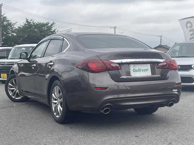 日産 フーガ 370VIP 群馬県 2015(平27)年 3.2万km 茶 純正HDDナビ、地デジ、Bluetooth、CD、DVD/アラウンドビューモニター/クルーズコントロール/エマージェンシーブレーキ/全席パワーシート、シートヒーター/前席エアシート/コーナーセンサー（前後）/革巻きステア/ウインカーミラー/スマートキー×２/ドアバイザー/保証書、取説
