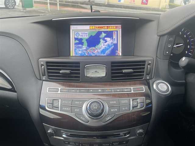 日産 フーガ 370VIP 群馬県 2015(平27)年 3.2万km 茶 純正HDDナビ、地デジ、Bluetooth、CD、DVD/アラウンドビューモニター/クルーズコントロール/エマージェンシーブレーキ/全席パワーシート、シートヒーター/前席エアシート/コーナーセンサー（前後）/革巻きステア/ウインカーミラー/スマートキー×２/ドアバイザー/保証書、取説