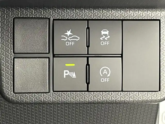 ダイハツ タント カスタム RS 愛知県 2023(令5)年 1.8万km シャイニングホワイトパール 純正ナビ　フルセグＴＶ　Ｂｌｕｅｔｏｏｔｈ　ＤＶＤ再生　バックカメラ　スマートアシスト３　衝突軽減　誤発進抑制　オートハイビーム　両側電動スライドドア　黒ハーフレザー　純正ドラレコ　ＥＴＣ２．０　禁煙