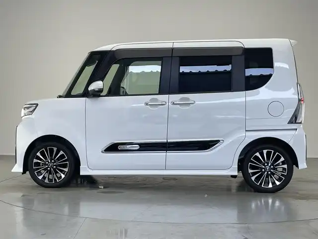 ダイハツ タント カスタム RS 愛知県 2023(令5)年 1.8万km シャイニングホワイトパール 純正ナビ　フルセグＴＶ　Ｂｌｕｅｔｏｏｔｈ　ＤＶＤ再生　バックカメラ　スマートアシスト３　衝突軽減　誤発進抑制　オートハイビーム　両側電動スライドドア　黒ハーフレザー　純正ドラレコ　ＥＴＣ２．０　禁煙