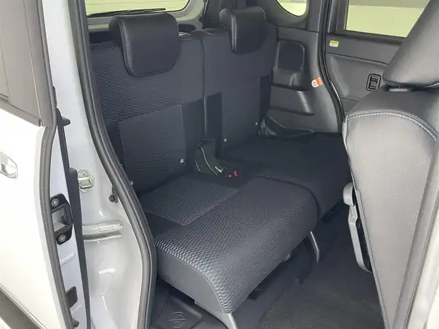 ダイハツ タント カスタム RS 愛知県 2023(令5)年 1.8万km シャイニングホワイトパール 純正ナビ　フルセグＴＶ　Ｂｌｕｅｔｏｏｔｈ　ＤＶＤ再生　バックカメラ　スマートアシスト３　衝突軽減　誤発進抑制　オートハイビーム　両側電動スライドドア　黒ハーフレザー　純正ドラレコ　ＥＴＣ２．０　禁煙