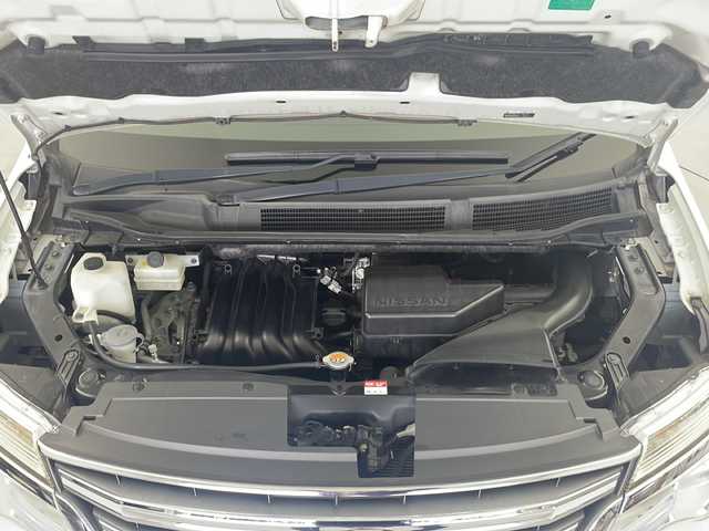 日産 セレナ HWS S HV Vセレ +Sefty 栃木県 2015(平27)年 5.1万km ブリリアントホワイトパール ワンオーナー /純正SDナビ/（CD/DVD/BT/フルセグ/AM/FM）/フリップダウンモニター/衝突軽減ブレーキ/クルーズコントロール/バックカメラ/横滑り防止装置/両側パワースライドドア/ビルトインETC/ステアリングスイッチ/純正アルミホイール/プッシュスタート/スマートキー/スペアキー/保証書/取扱説明書