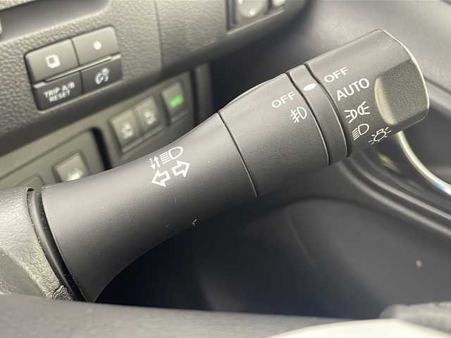 日産 セレナ HWS S HV Vセレ +Sefty 栃木県 2015(平27)年 5.1万km ブリリアントホワイトパール ワンオーナー /純正SDナビ/（CD/DVD/BT/フルセグ/AM/FM）/フリップダウンモニター/衝突軽減ブレーキ/クルーズコントロール/バックカメラ/横滑り防止装置/両側パワースライドドア/ビルトインETC/ステアリングスイッチ/純正アルミホイール/プッシュスタート/スマートキー/スペアキー/保証書/取扱説明書