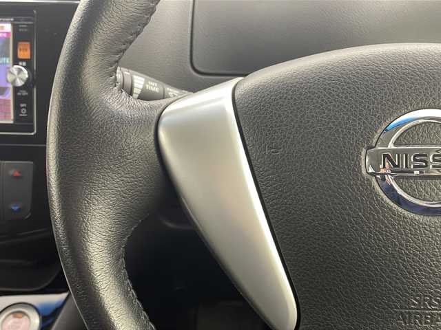 日産 セレナ HWS S HV Vセレ +Sefty 栃木県 2015(平27)年 5.1万km ブリリアントホワイトパール ワンオーナー /純正SDナビ/（CD/DVD/BT/フルセグ/AM/FM）/フリップダウンモニター/衝突軽減ブレーキ/クルーズコントロール/バックカメラ/横滑り防止装置/両側パワースライドドア/ビルトインETC/ステアリングスイッチ/純正アルミホイール/プッシュスタート/スマートキー/スペアキー/保証書/取扱説明書