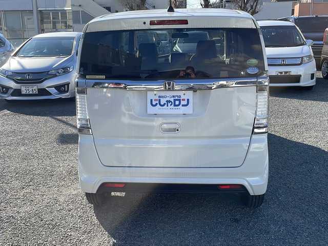 ホンダ Ｎ ＢＯＸ スラッシュ G Aパッケージ 神奈川県 2015(平27)年 7.9万km プレミアムホワイトパールⅡ (株)IDOMが運営する【じしゃロン秦野店】の自社ローン専用車両になります。こちらは現金またはオートローンご利用時の価格です。自社ローンご希望の方は別途その旨お申付け下さい//メモリナビ//フルセグテレビ//バックカメラ//ETC//純正アルミホイール//DVD再生機能//Bluetooth接続