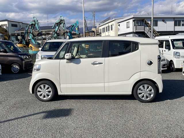 ホンダ Ｎ ＢＯＸ スラッシュ G Aパッケージ 神奈川県 2015(平27)年 7.9万km プレミアムホワイトパールⅡ (株)IDOMが運営する【じしゃロン秦野店】の自社ローン専用車両になります。こちらは現金またはオートローンご利用時の価格です。自社ローンご希望の方は別途その旨お申付け下さい//メモリナビ//フルセグテレビ//バックカメラ//ETC//純正アルミホイール//DVD再生機能//Bluetooth接続