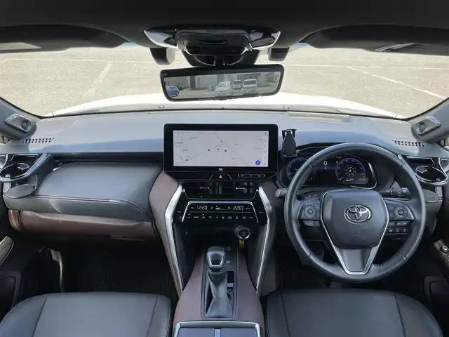 トヨタ ハリアー Z 道央・札幌 2023(令5)年 3.9万km プラチナホワイトパールマイカ ４WD/ワンオーナー/寒冷地仕様/JBLプレミアムサウンドシステム/純正メーカーナビ/AM/FM/BT/フルセグ/トヨタセーフティセンス/プリクラッシュセーフティ/横滑り防止装置/レーダークルーズコントロール/レーンキープアシスト/クリアランスソナー/ブラインドスポットモニター/リアクロストラフィックアラート/パーキングサポートブレーキ/ロードサインアシスト/パノラミックビューモニター/ビルトインETC2.0/ドライブレコーダー付デジタルインナーミラー/DRIVEMODE切替/ワイパーデアイサー/パワーバックドア/前席パワーシート/ハーフレザーシート/革巻きステアリング/ステアリングリモコン/AC100V/電動パーキング/ブレーキホールド/置くだけ充電/MTモード付AT/プッシュスタート/スマートキー/LEDヘッドライト/オートライト/オートハイビーム/フォグランプ/電動格納ミラー/ヒーテッドドアミラー/ウィンカーミラー/純正フロアマット/ドアバイザー/スペアキー