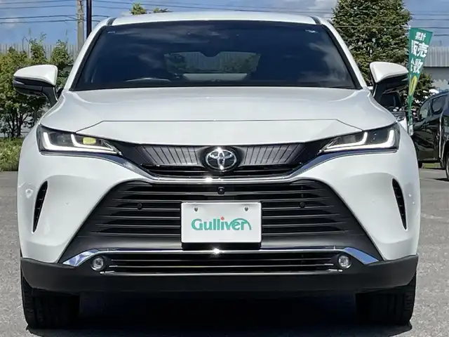 トヨタ ハリアー Z 道央・札幌 2023(令5)年 3.9万km プラチナホワイトパールマイカ ４WD/ワンオーナー/寒冷地仕様/JBLプレミアムサウンドシステム/純正メーカーナビ/AM/FM/BT/フルセグ/トヨタセーフティセンス/プリクラッシュセーフティ/横滑り防止装置/レーダークルーズコントロール/レーンキープアシスト/クリアランスソナー/ブラインドスポットモニター/リアクロストラフィックアラート/パーキングサポートブレーキ/ロードサインアシスト/パノラミックビューモニター/ビルトインETC2.0/ドライブレコーダー付デジタルインナーミラー/DRIVEMODE切替/ワイパーデアイサー/パワーバックドア/前席パワーシート/ハーフレザーシート/革巻きステアリング/ステアリングリモコン/AC100V/電動パーキング/ブレーキホールド/置くだけ充電/MTモード付AT/プッシュスタート/スマートキー/LEDヘッドライト/オートライト/オートハイビーム/フォグランプ/電動格納ミラー/ヒーテッドドアミラー/ウィンカーミラー/純正フロアマット/ドアバイザー/スペアキー