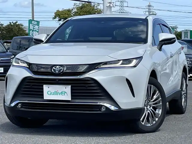 トヨタ ハリアー Z 道央・札幌 2023(令5)年 3.9万km プラチナホワイトパールマイカ ４WD/ワンオーナー/寒冷地仕様/JBLプレミアムサウンドシステム/純正メーカーナビ/AM/FM/BT/フルセグ/トヨタセーフティセンス/プリクラッシュセーフティ/横滑り防止装置/レーダークルーズコントロール/レーンキープアシスト/クリアランスソナー/ブラインドスポットモニター/リアクロストラフィックアラート/パーキングサポートブレーキ/ロードサインアシスト/パノラミックビューモニター/ビルトインETC2.0/ドライブレコーダー付デジタルインナーミラー/DRIVEMODE切替/ワイパーデアイサー/パワーバックドア/前席パワーシート/ハーフレザーシート/革巻きステアリング/ステアリングリモコン/AC100V/電動パーキング/ブレーキホールド/置くだけ充電/MTモード付AT/プッシュスタート/スマートキー/LEDヘッドライト/オートライト/オートハイビーム/フォグランプ/電動格納ミラー/ヒーテッドドアミラー/ウィンカーミラー/純正フロアマット/ドアバイザー/スペアキー