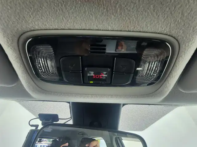 トヨタ ヤリスクロス ハイブリッド Z 愛知県 2022(令4)年 1.2万km ホワイトパールクリスタルシャイン ディスプレイオーディオ　/全方位カメラ　/追従クルコン　/シートヒーター　/パワーシート　/ハーフレザー　/前後ドラレコ　/BSM　/ＥＴＣ　/アルミホイール　/LEDライト　/オートハイビーム　/保証書　/取説　/記録簿