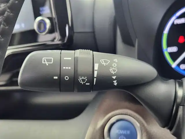 トヨタ ヤリスクロス ハイブリッド Z 愛知県 2022(令4)年 1.2万km ホワイトパールクリスタルシャイン ディスプレイオーディオ　/全方位カメラ　/追従クルコン　/シートヒーター　/パワーシート　/ハーフレザー　/前後ドラレコ　/BSM　/ＥＴＣ　/アルミホイール　/LEDライト　/オートハイビーム　/保証書　/取説　/記録簿