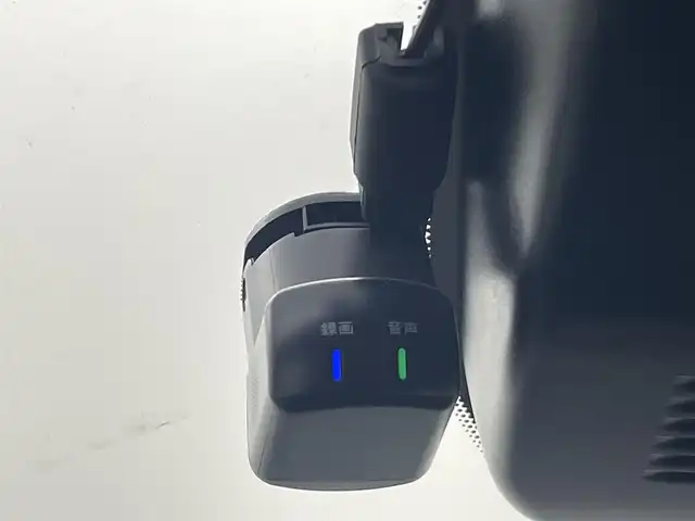 日産 オーラ G 熊本県 2023(令5)年 4万km ピュアホワイトパール / スーパーブラック 2トーン ワンオーナー　/BOSEサウンド/純正ナビ（ＡｐｐｌＣａｒＰｌａｙ・フルセグ・ＢＴ）/全周囲カメラ　/純正前方ドライブレコーダー（DH１５S）　/ビルトインＥＴＣ２．０/プロパイロット/ブラインドスポットモニター/インテリジェントエマージェンシーブレーキ/車線逸脱防止支援システム/後側方衝突防止支援アシスト/標識認識機能/前後クリアランスソナー　/レーダークルーズコントロール　/置くだけ充電/デジタルインナーミラー/ハーフレザーシート/純正フロアマット/純正17インチAW/オートライト/LEDヘッドライト/フォグランプ/スマートキー/プッシュスタート