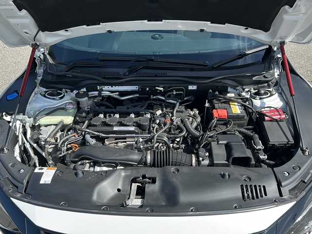 ホンダ シビック ハッチバック ホンダセンシング 富山県 2020(令2)年 4.2万km プラチナホワイトパール 禁煙車　/純正アルミホイール　/衝突被害軽減システム　/純正ＨＤＤナビ【Ｂｌｕｅｔｏｏｔｈ／フルセグＴＶ】　/CDチェンジャー/クルーズコントロール【追従走行あり】　/ＥＴＣ２．０　/ドライブレコーダー【前方のみ】/LEDヘッドライト/パワーシート【D席/N席】/ハーフレザーシート/アンチロックブレーキシステム/横滑り防止装置/レーンキープアシスト/盗難防止装置/パーキングアシスト/アイドリングストップ/オートライト/エンジンスタートボタン