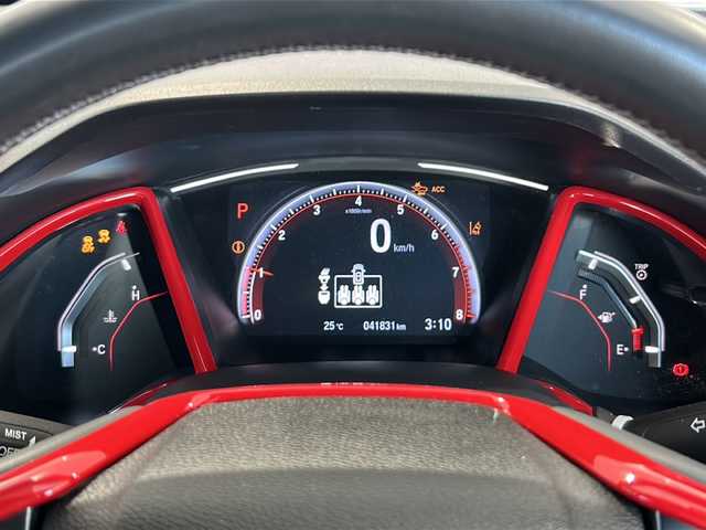 ホンダ シビック ハッチバック ホンダセンシング 富山県 2020(令2)年 4.2万km プラチナホワイトパール 禁煙車　/純正アルミホイール　/衝突被害軽減システム　/純正ＨＤＤナビ【Ｂｌｕｅｔｏｏｔｈ／フルセグＴＶ】　/CDチェンジャー/クルーズコントロール【追従走行あり】　/ＥＴＣ２．０　/ドライブレコーダー【前方のみ】/LEDヘッドライト/パワーシート【D席/N席】/ハーフレザーシート/アンチロックブレーキシステム/横滑り防止装置/レーンキープアシスト/盗難防止装置/パーキングアシスト/アイドリングストップ/オートライト/エンジンスタートボタン
