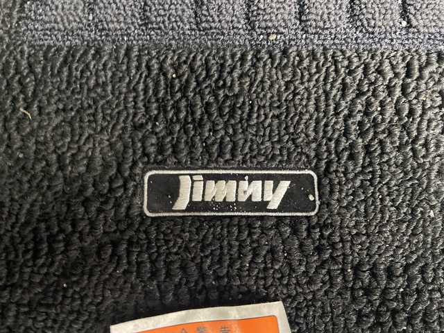 スズキ ジムニー XC 群馬県 2025(令7)年 0.2万km ジャングルグリーン ４ＷＤターボ　１０型ナビ　Ｂｌｕｅｔｏｏｔｈ／フルセグＴＶ　バックカメラ　ドラレコ　衝突被害軽減システム　シートヒーター　クルーズコントロール　ダウンヒルアシスト　ステアリングスイッチ　禁煙車