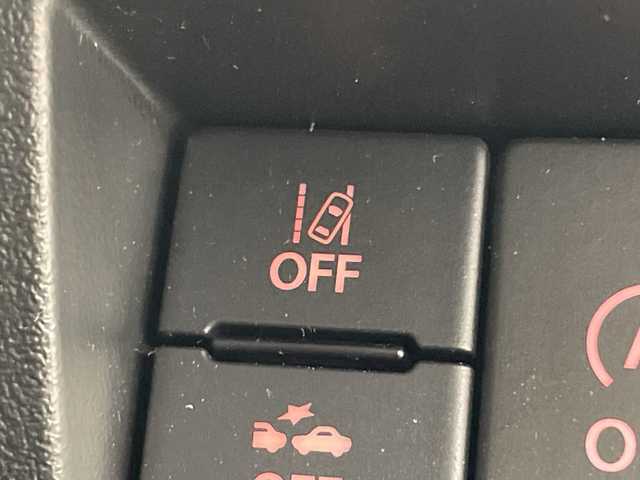 スズキ ジムニー XC 群馬県 2025(令7)年 0.2万km ジャングルグリーン ４ＷＤターボ　１０型ナビ　Ｂｌｕｅｔｏｏｔｈ／フルセグＴＶ　バックカメラ　ドラレコ　衝突被害軽減システム　シートヒーター　クルーズコントロール　ダウンヒルアシスト　ステアリングスイッチ　禁煙車