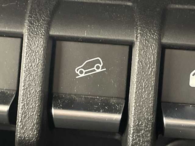 スズキ ジムニー XC 群馬県 2025(令7)年 0.2万km ジャングルグリーン ４ＷＤターボ　１０型ナビ　Ｂｌｕｅｔｏｏｔｈ／フルセグＴＶ　バックカメラ　ドラレコ　衝突被害軽減システム　シートヒーター　クルーズコントロール　ダウンヒルアシスト　ステアリングスイッチ　禁煙車